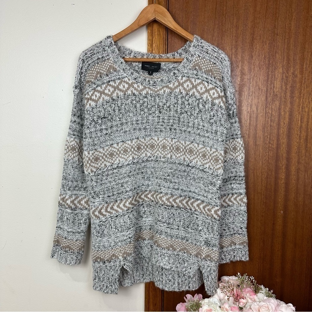 Romeo & Juliet Couture Multicolor Knitted Sweater Roundneck Women Sz Medium